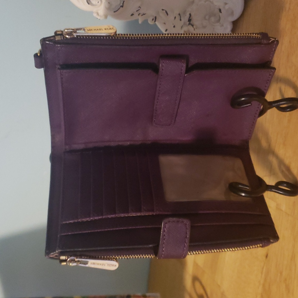 Michael Kors Jet Set Double Zip Wristlet Plum Color Design (#54) - Picture 8 of 13
